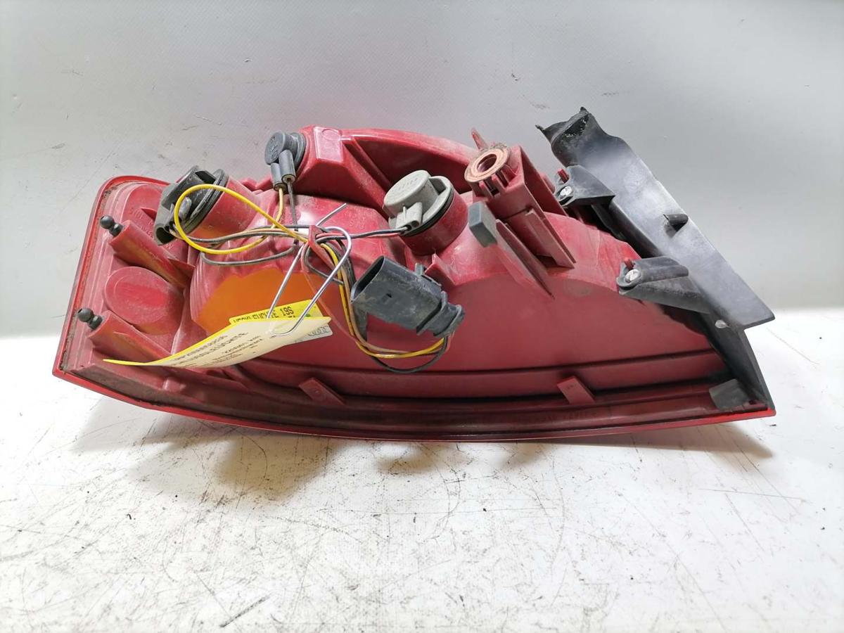 Audi A5 8T original R&uuml;cklicht R&uuml;ckleuchte Schlussleuchte rechts Bj.2009